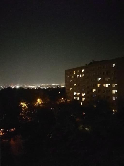 Uroczy, Jasny Apartament Oraz Bezplatny Parking! Apartment Krasków Exterior foto